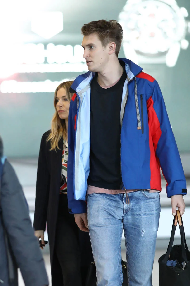 Sienna travels with her boyfriend