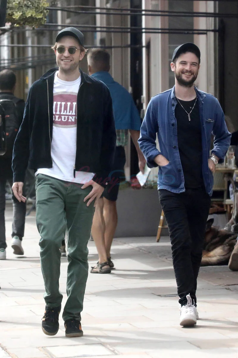 Robert Pattinson & Suki Waterhouse